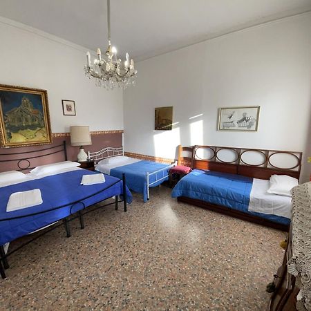 Princess Guest House Canal View Venecia Exterior foto