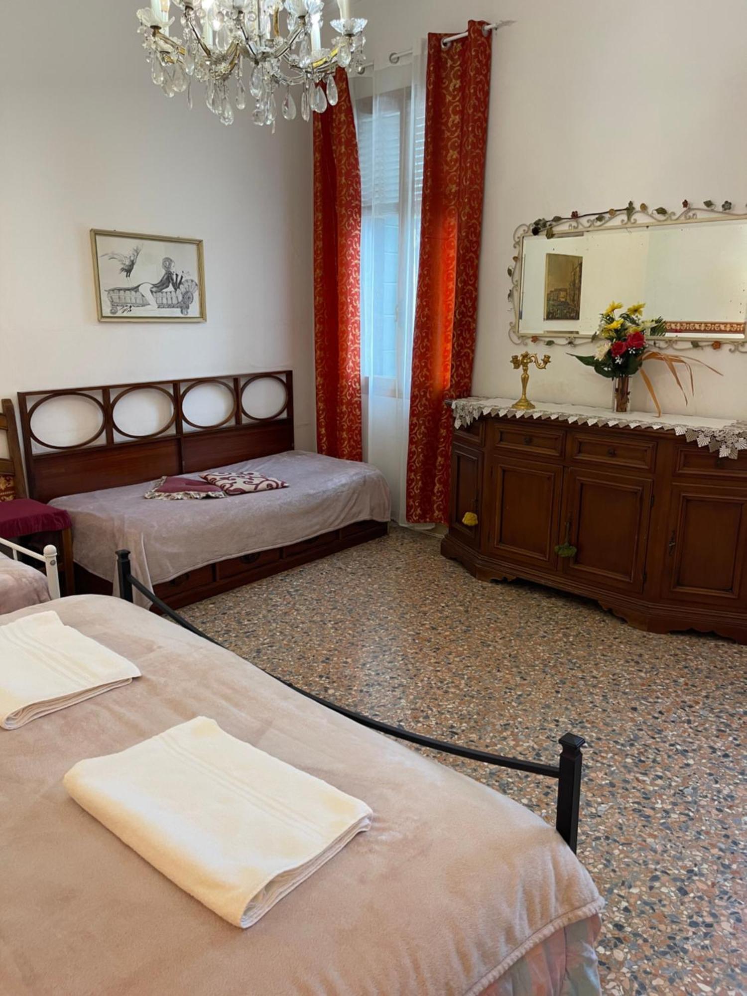 Princess Guest House Canal View Venecia Exterior foto