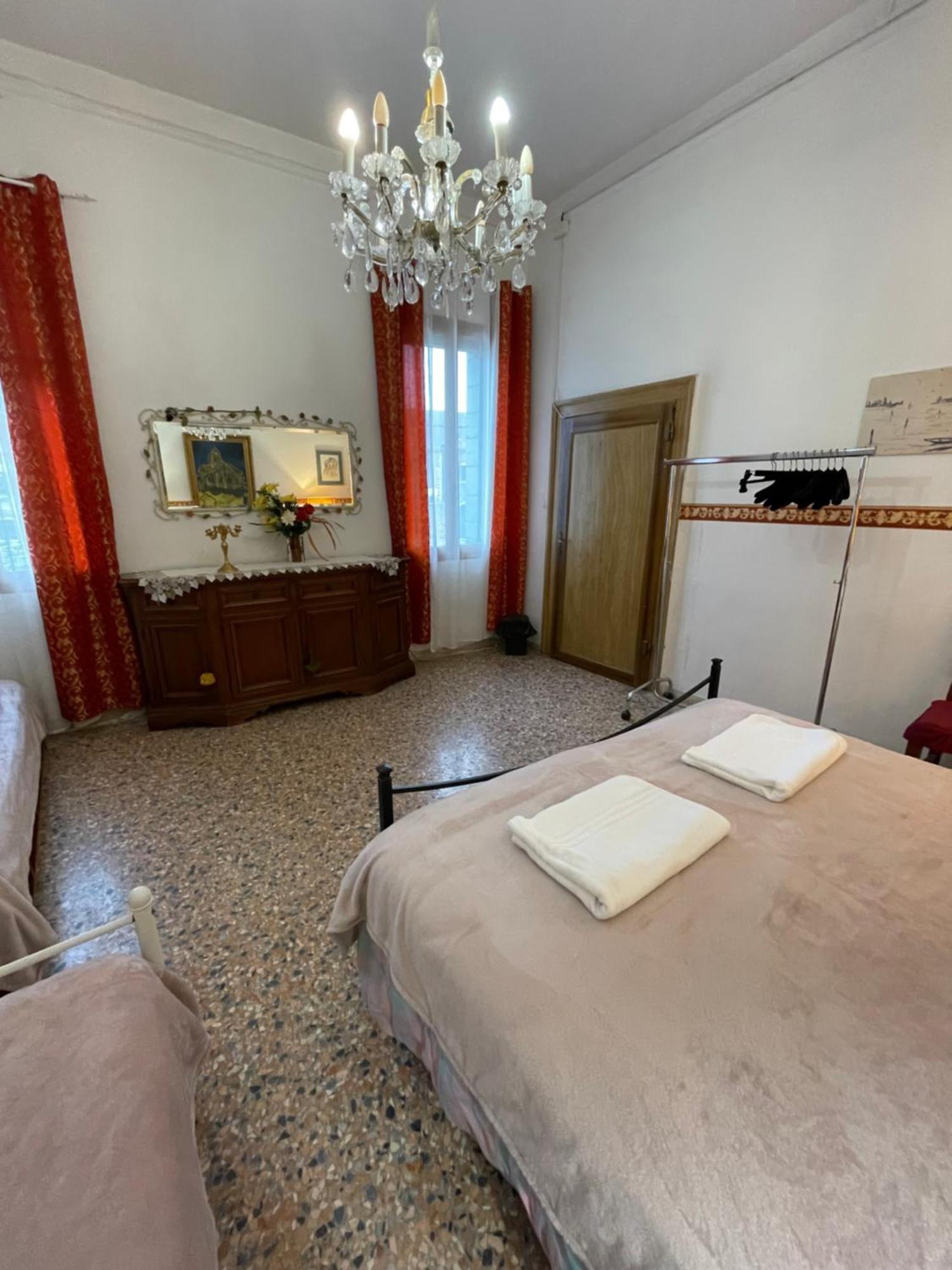 Princess Guest House Canal View Venecia Exterior foto