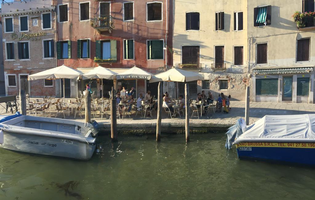 Princess Guest House Canal View Venecia Exterior foto