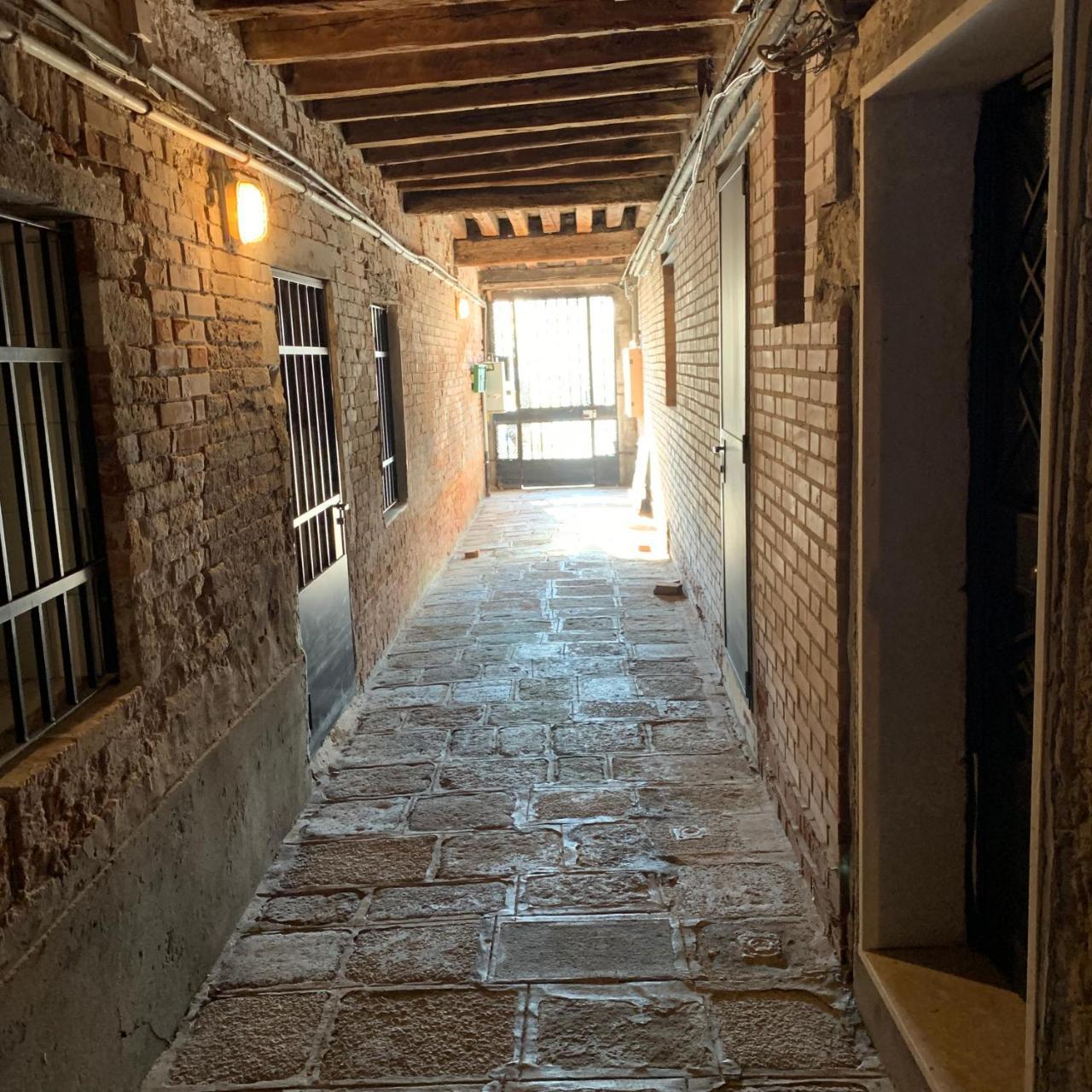 Princess Guest House Canal View Venecia Exterior foto